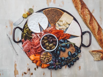 Chef-led Olivar Market tour and Mallorcan cooking class in Palma