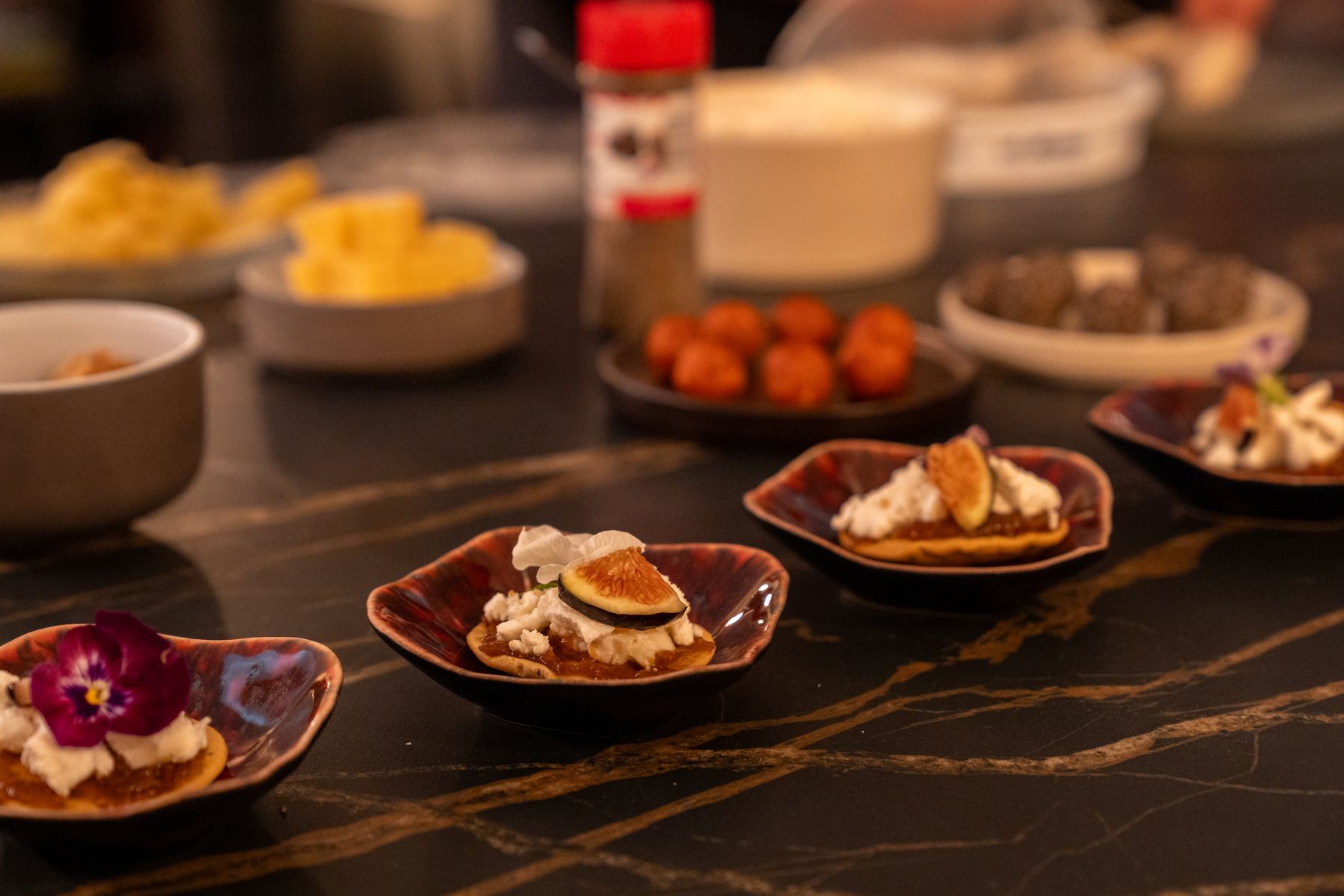 Mallorcan tapas platter with cured meats and cheese